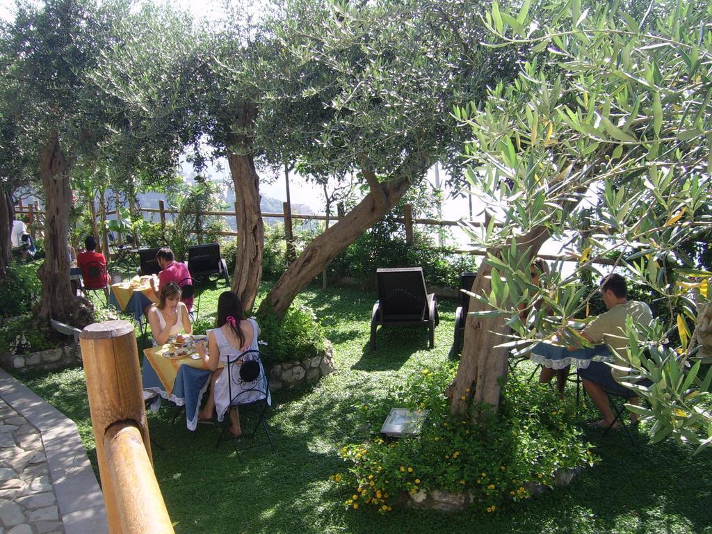 World Center Panzió Amalfi Kültér fotó